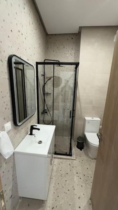 New Center Apartment Near Metro Atina Dış mekan fotoğraf