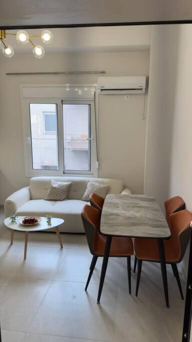 New Center Apartment Near Metro Atina Dış mekan fotoğraf
