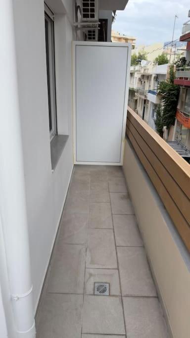 New Center Apartment Near Metro Atina Dış mekan fotoğraf