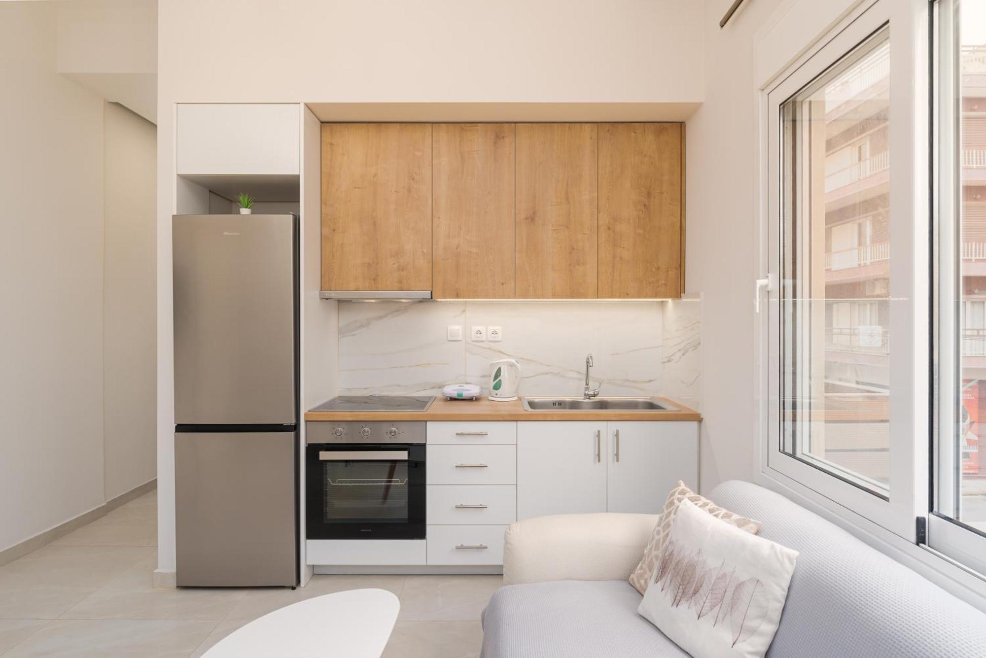 New Center Apartment Near Metro Atina Dış mekan fotoğraf